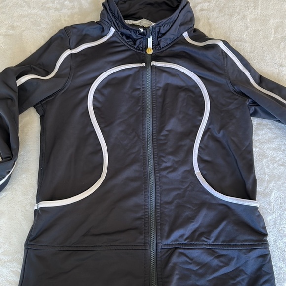 Lululemon Jacket - Picture 3 of 5